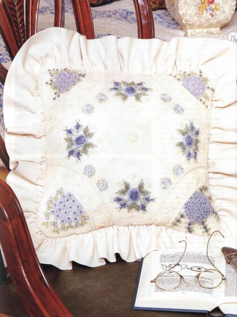 Embroidered cushion-embroidery project